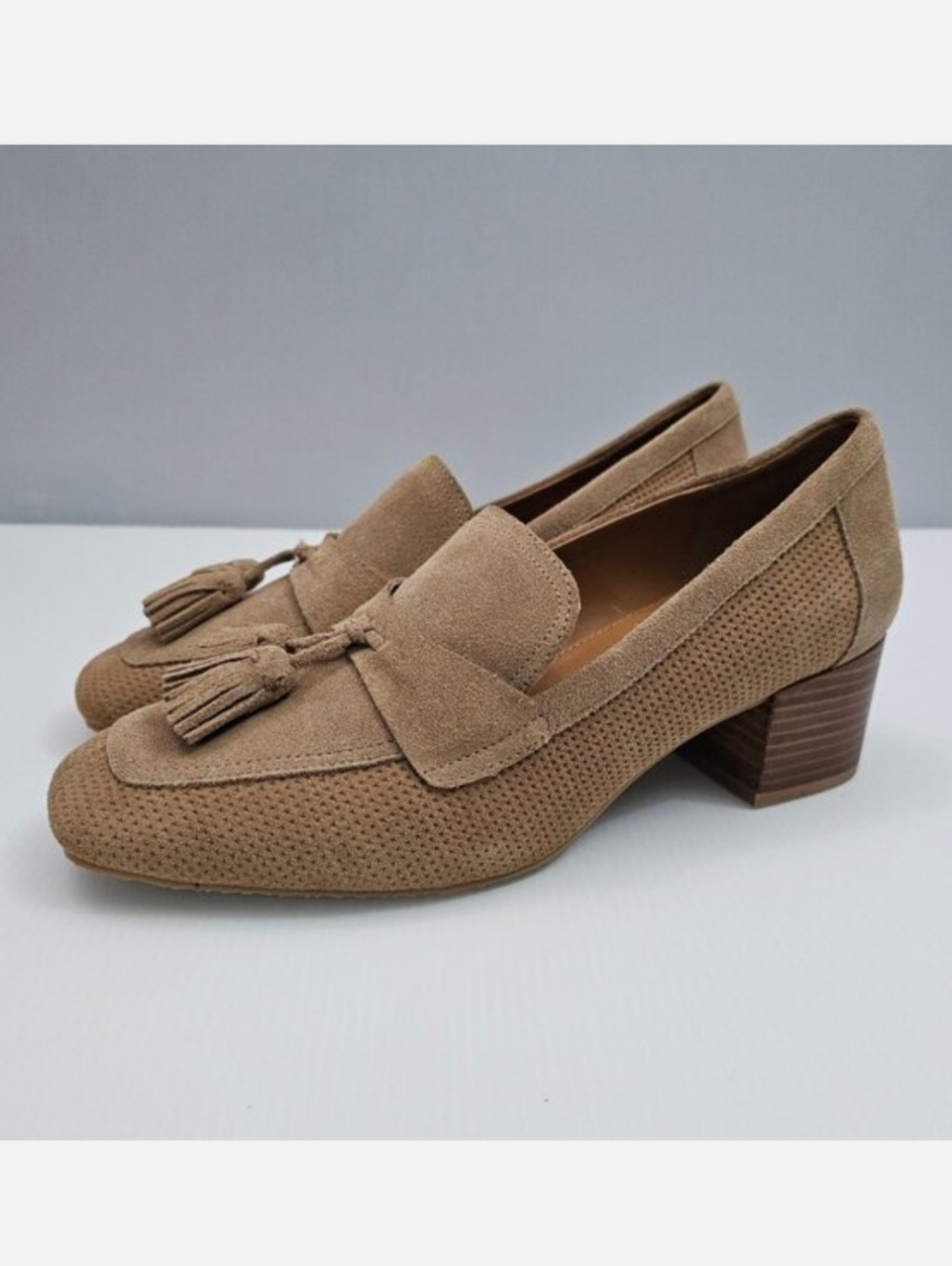 Donald Pliner Kressida Tassel Loafer Pump Womens 9 Tobacco Suede Block Heel NEW